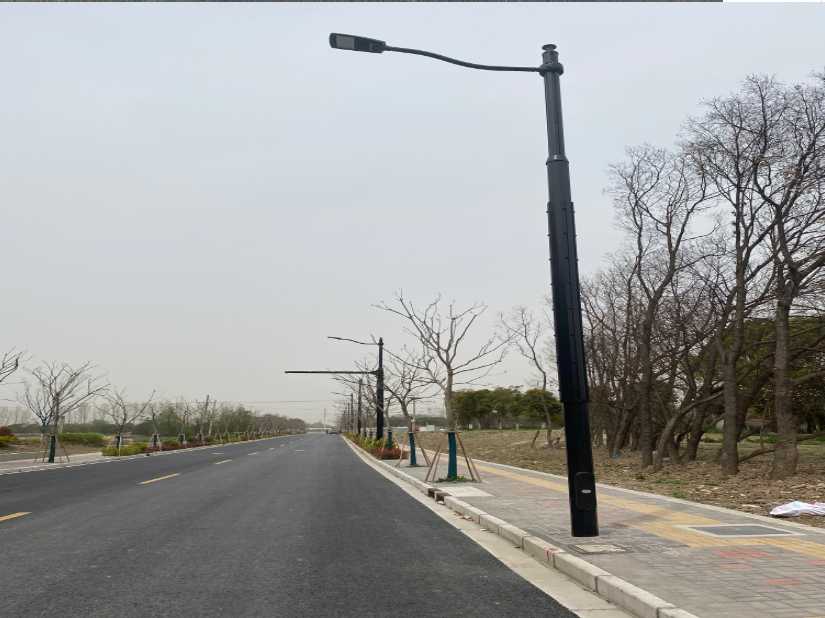 和静县上海综合杆 太阳能路灯工程